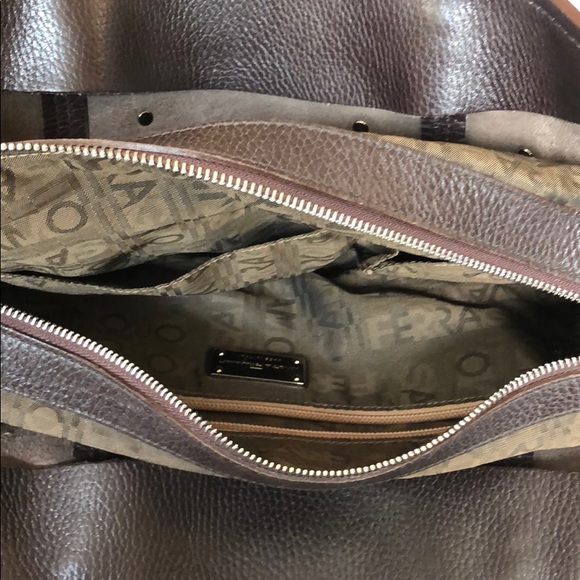 Brown leather Ferragamo purse - Picture 6 of 7